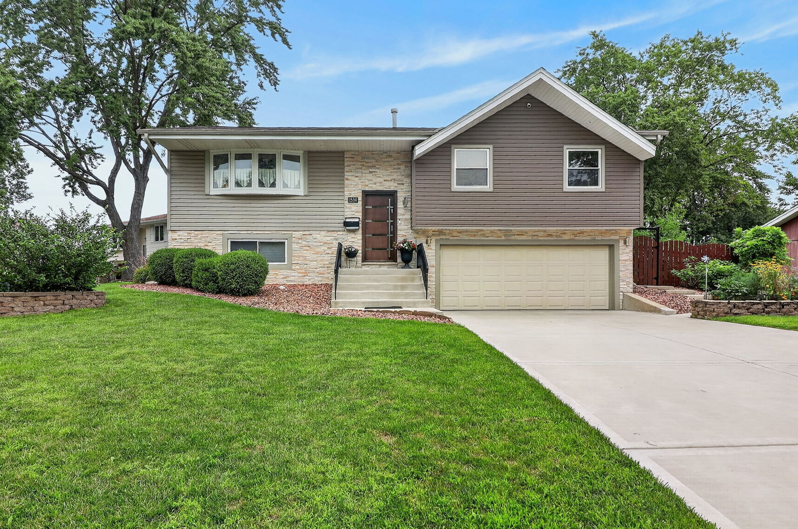 1514 Princeton Lane Property Photo 1