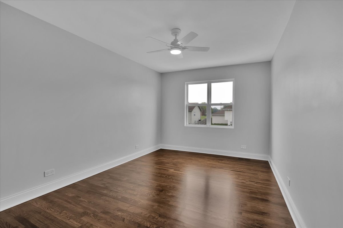 17942 Edwards Avenue Property Photo 18