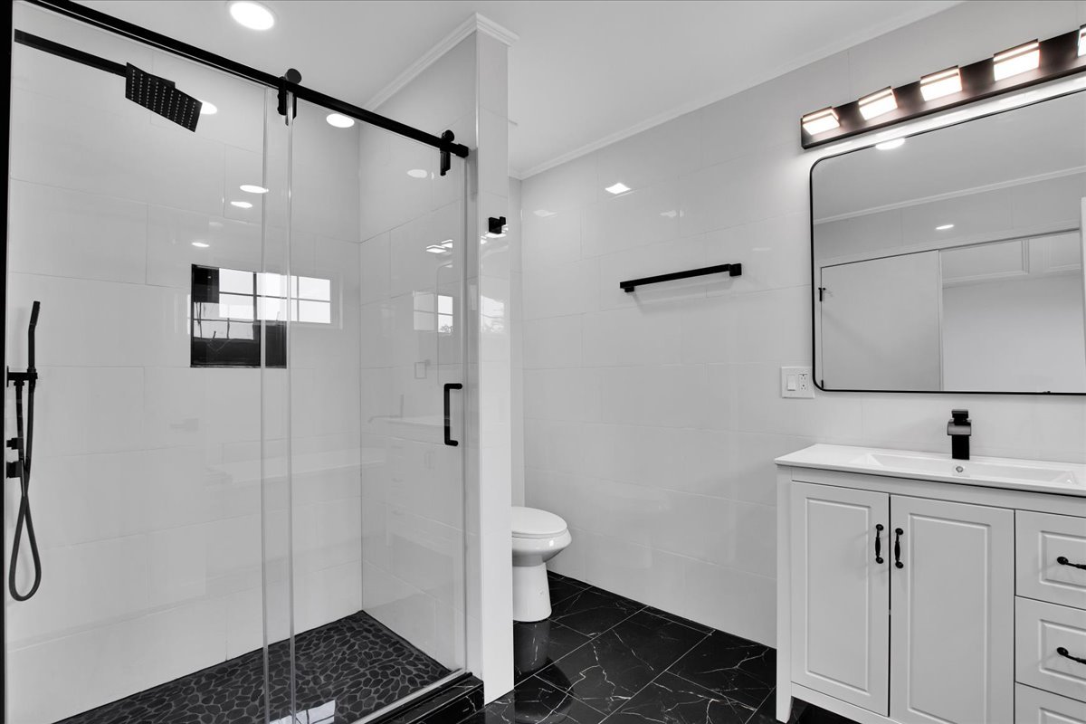 17942 Edwards Avenue Property Photo 27