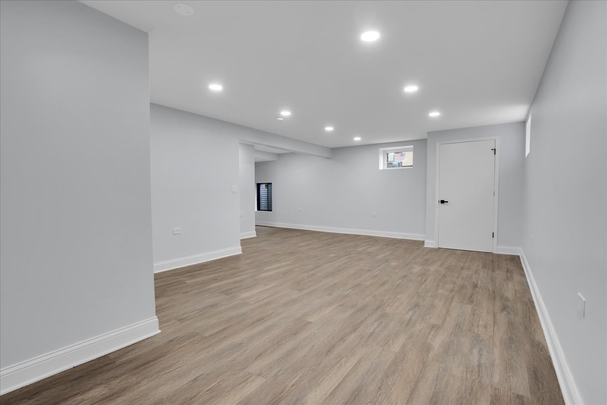 17942 Edwards Avenue Property Photo 33