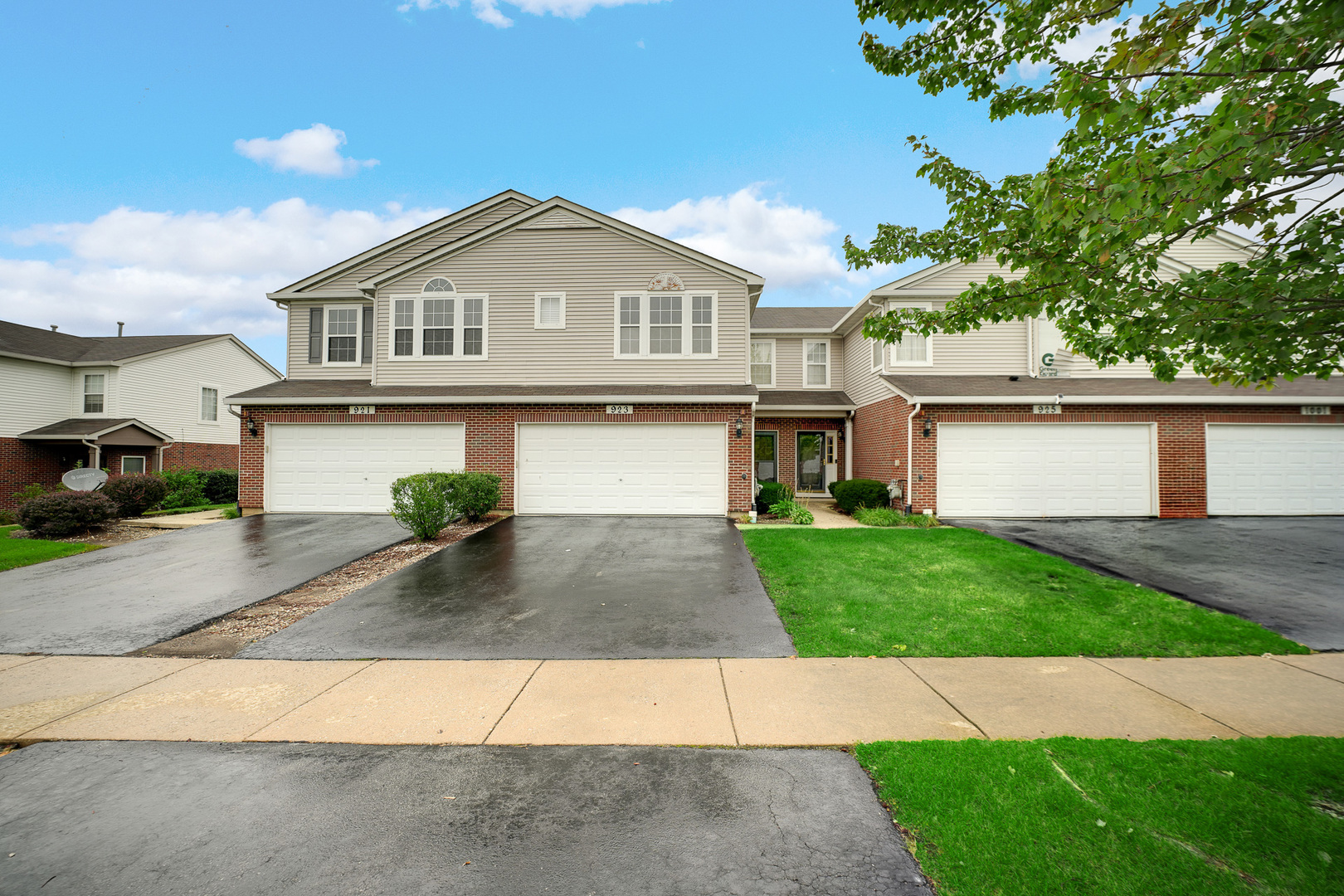 923 Fieldside Drive Property Photo