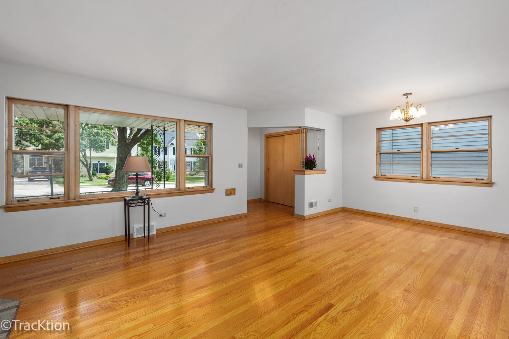 310 Merton Avenue Property Photo 2
