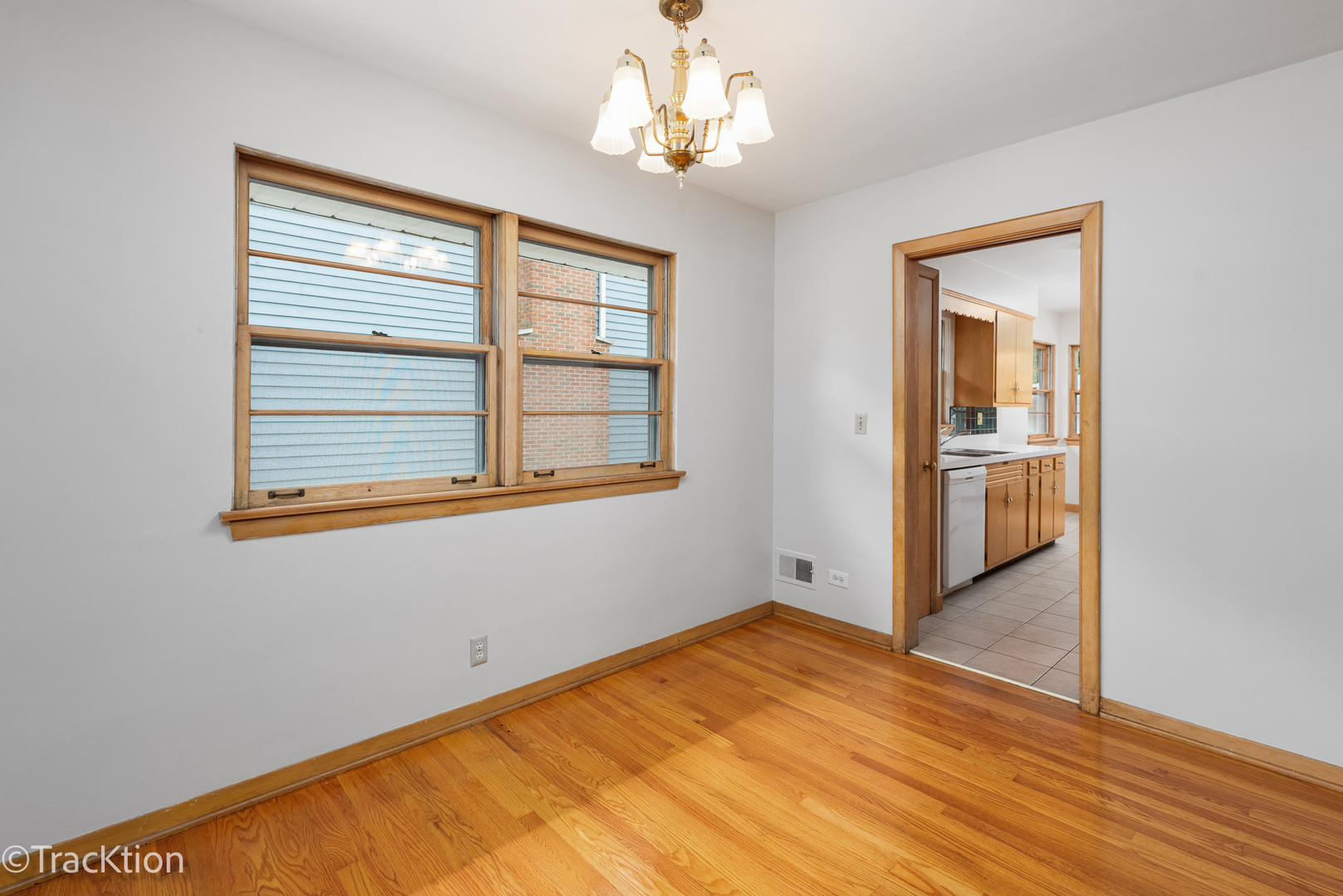 310 Merton Avenue Property Photo 6