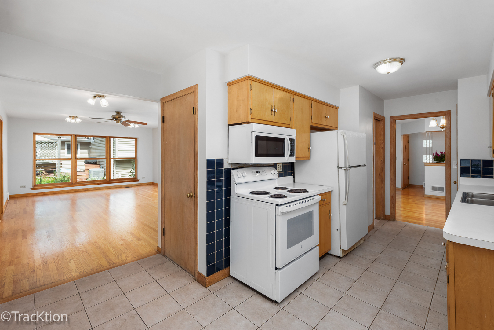310 Merton Avenue Property Photo 8