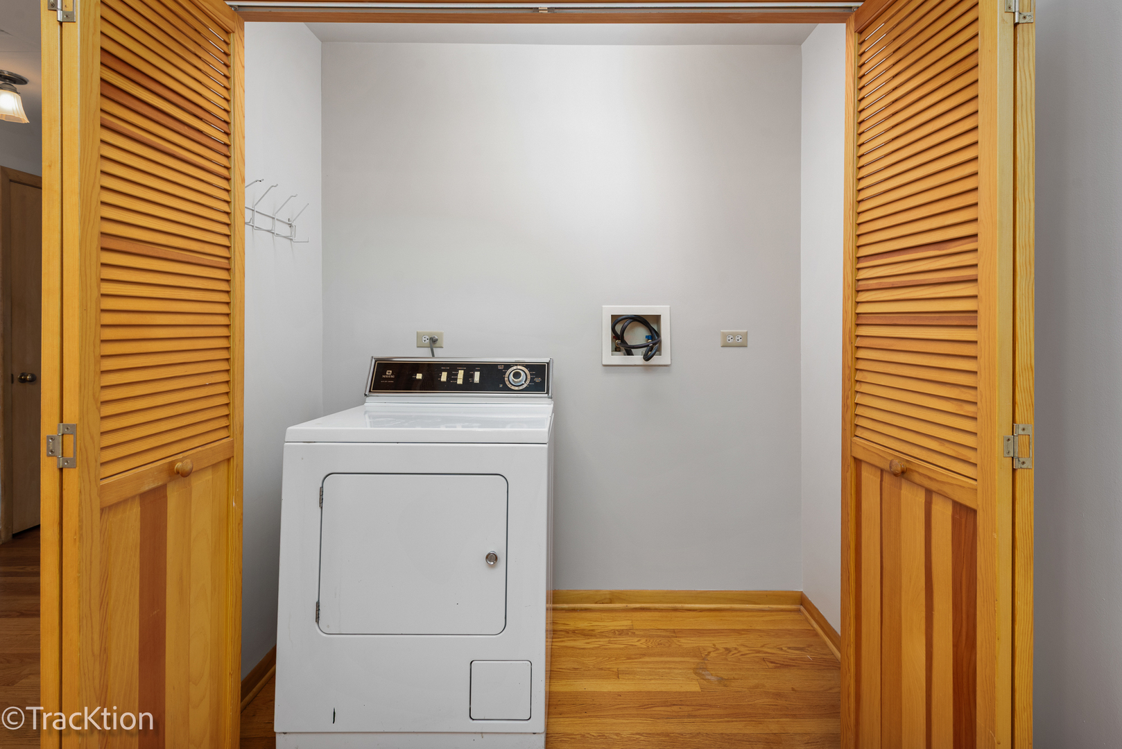 310 Merton Avenue Property Photo 16