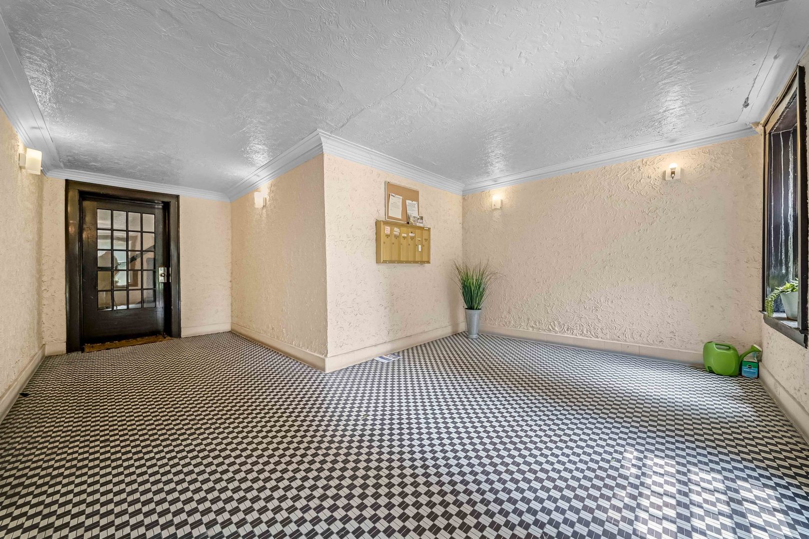 54 Forest Avenue 2w Property Photo 3