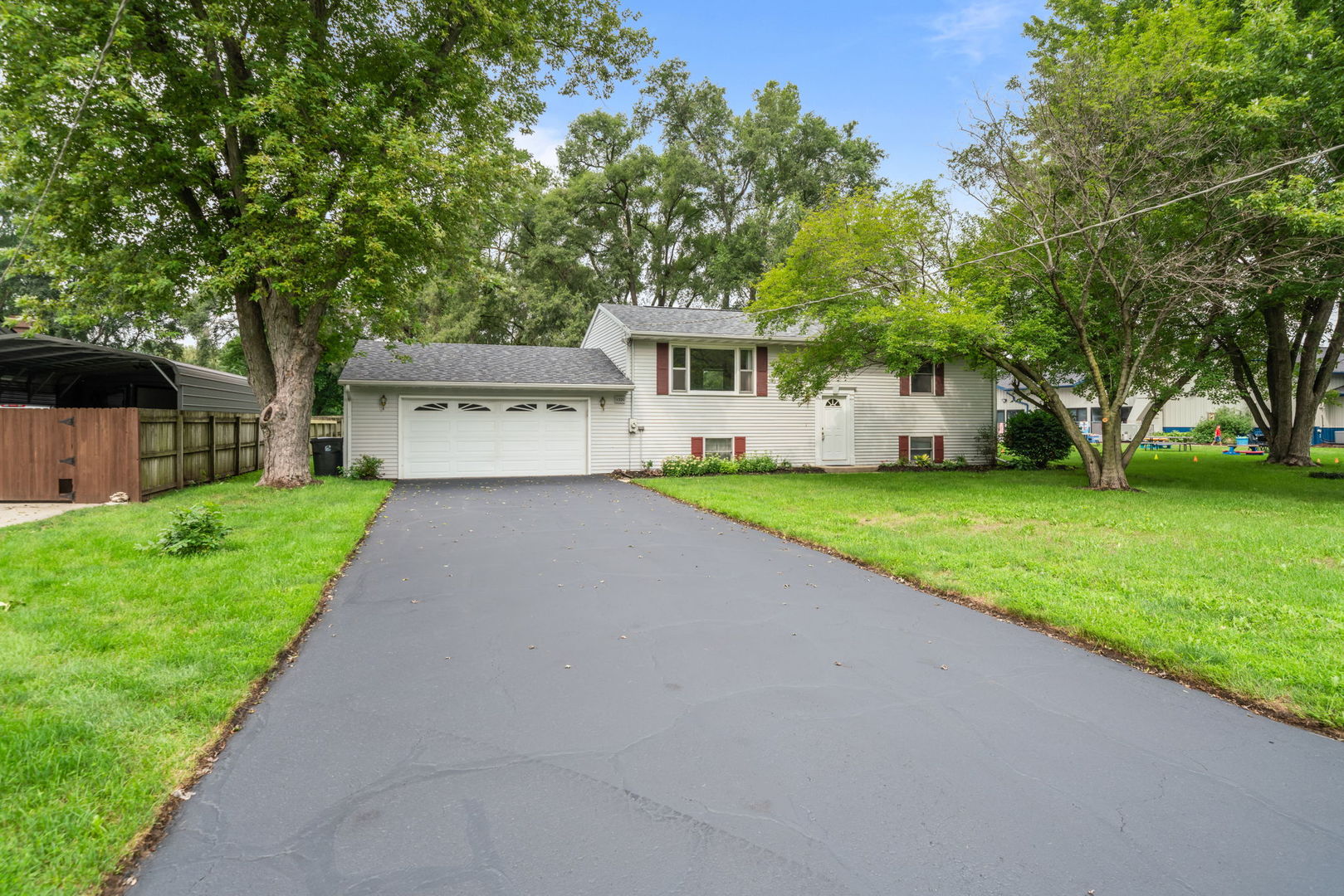 11320 2nd Street Property Photo 3