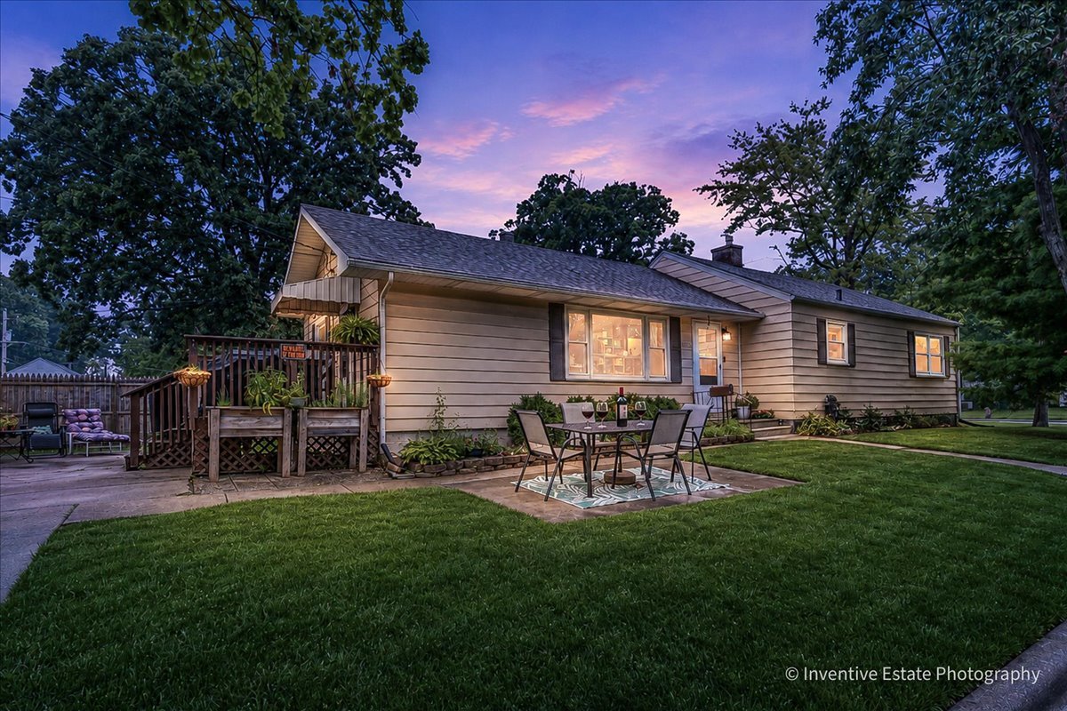 1051 Cottage Place Property Photo 1
