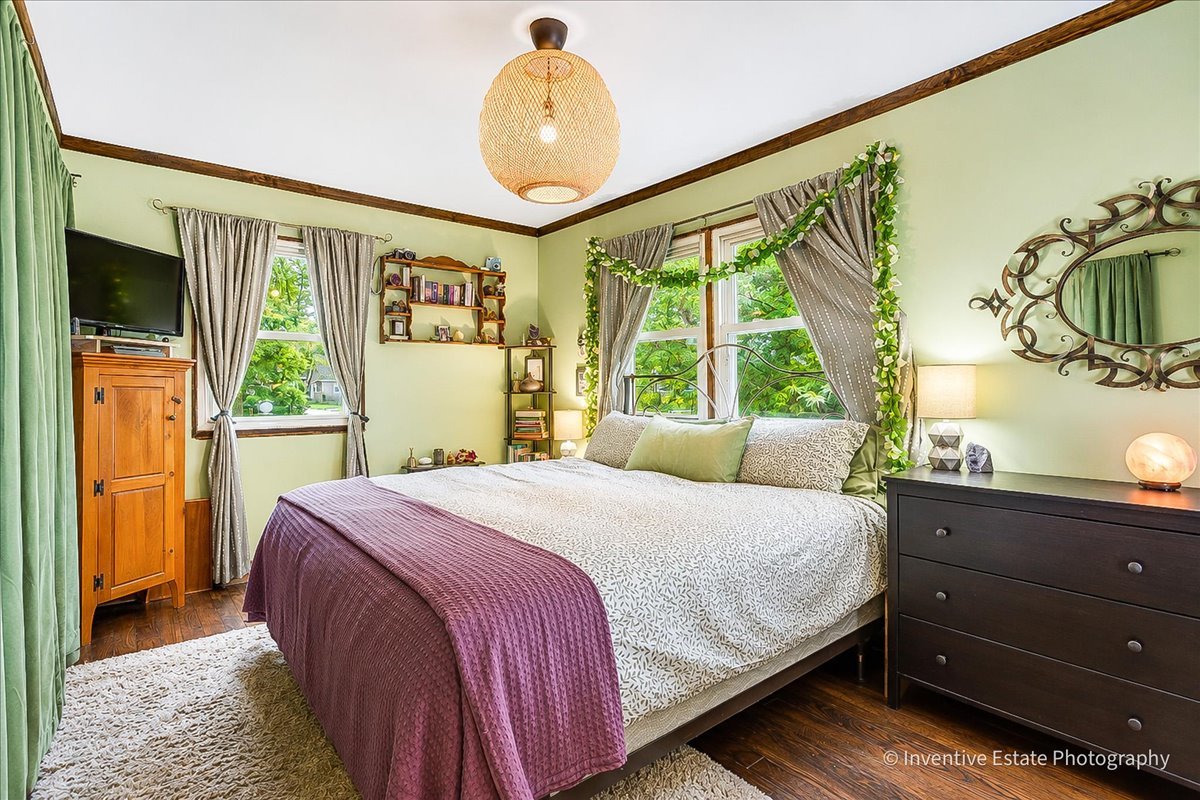 1051 Cottage Place Property Photo 10