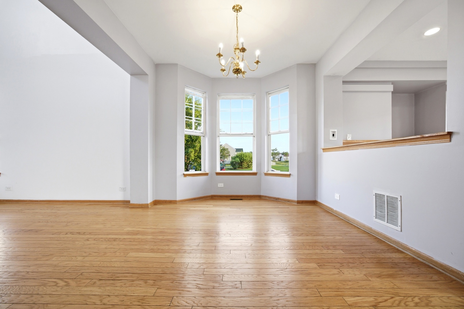 3106 Holden Circle Property Photo 5