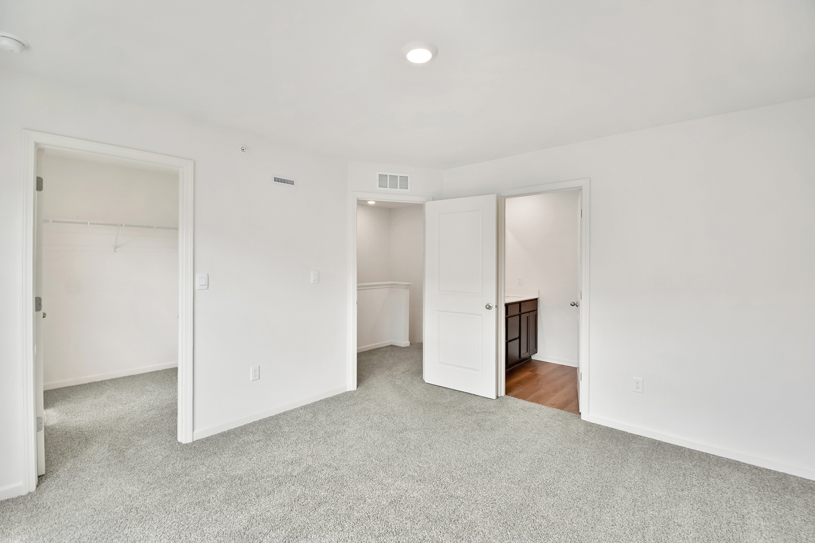 2129 Yellowstone Boulevard Property Photo 18