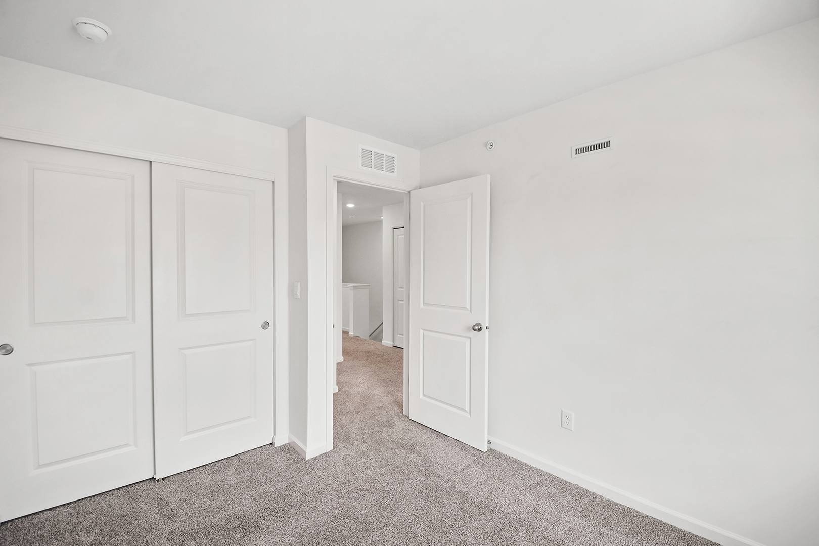 2129 Yellowstone Boulevard Property Photo 25