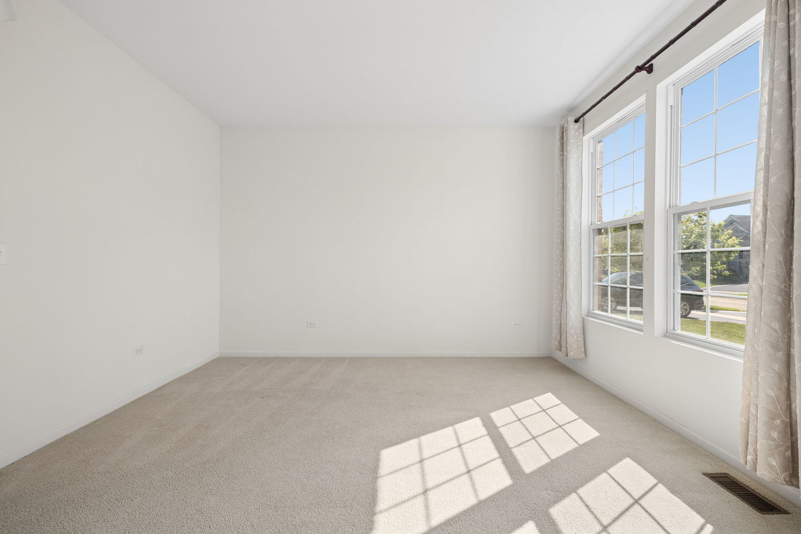 354 Hogan Street Property Photo 5