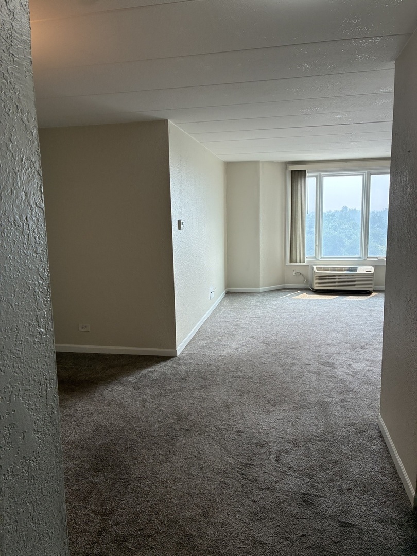 1 Renaissance Place 720 Property Photo 17