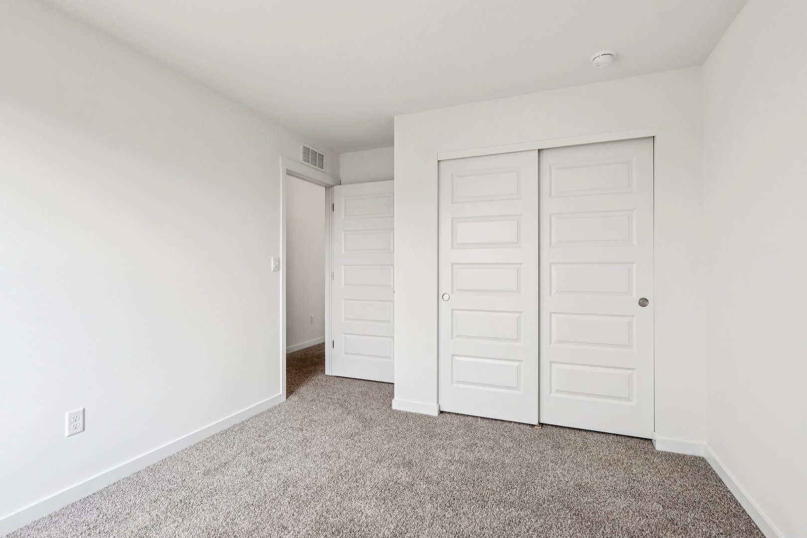 13610 S Coronado Circle Property Photo 23