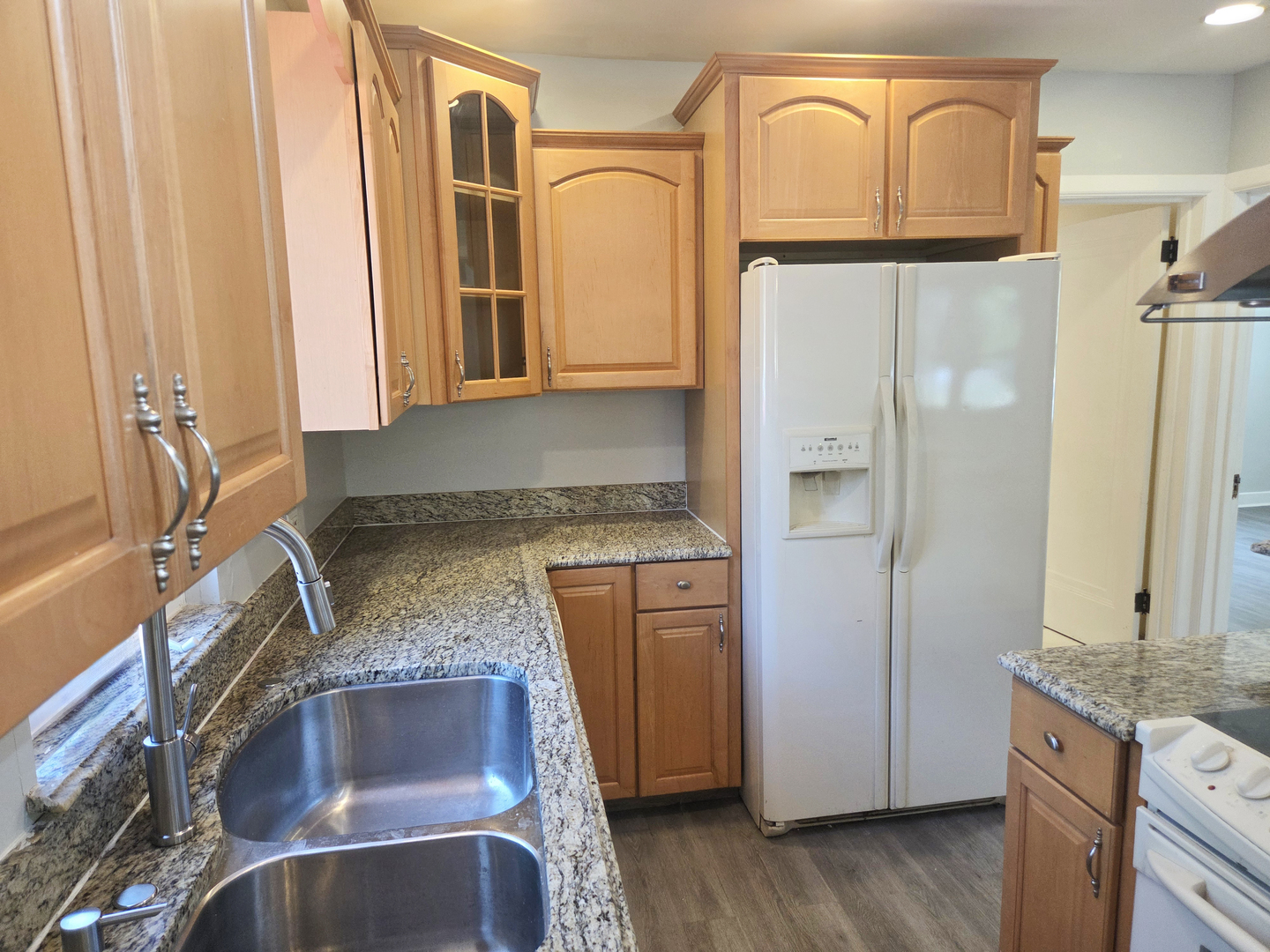 2657 N Sayre Avenue Property Photo 10