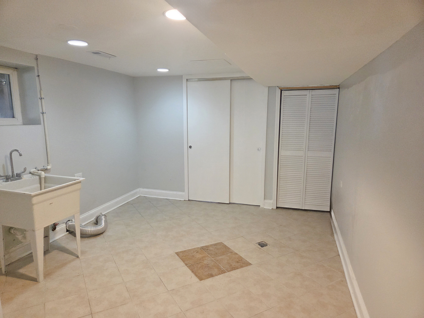 2657 N Sayre Avenue Property Photo 26