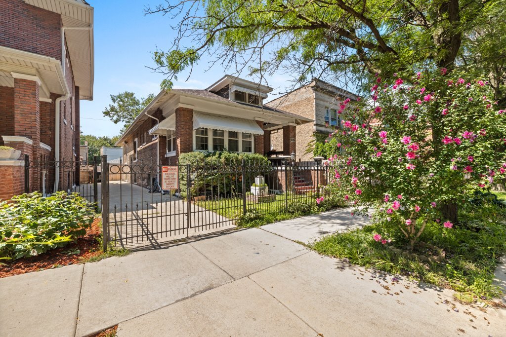 7618 S Sangamon Street Property Photo 2