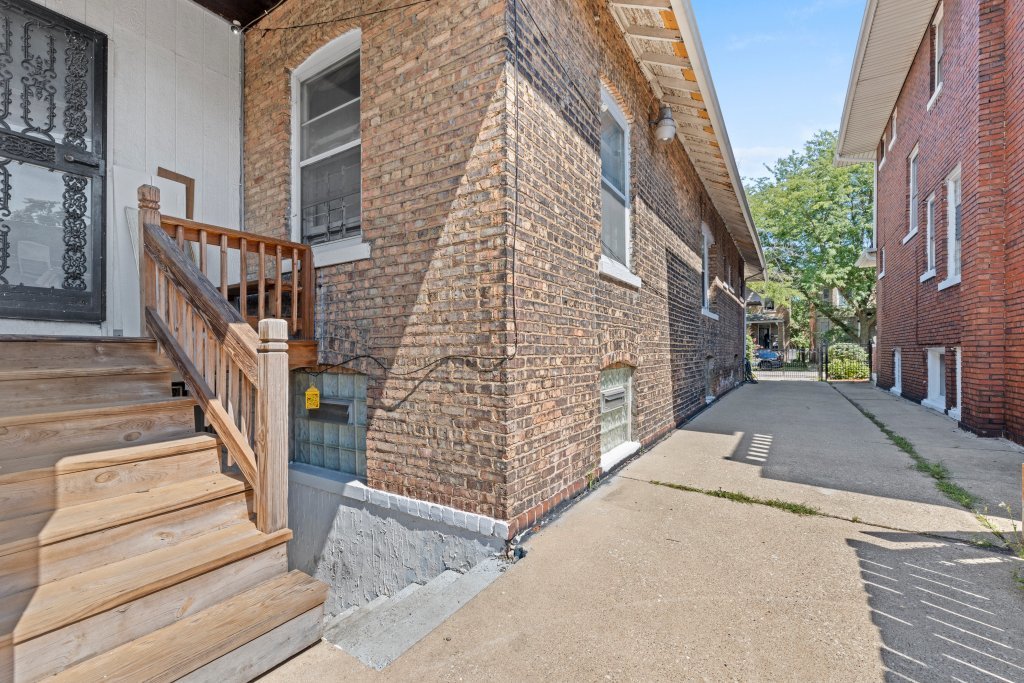 7618 S Sangamon Street Property Photo 3