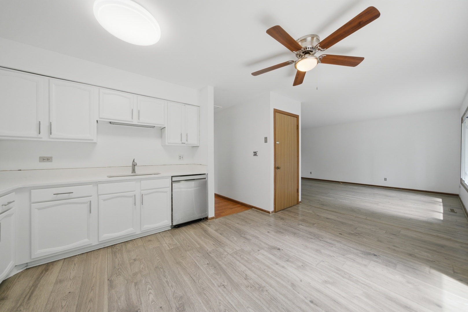 152 Dunbar Lane B Property Photo 7