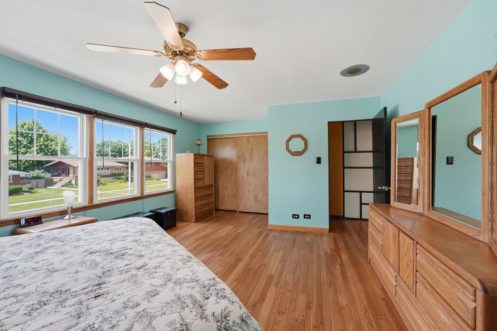 9817 Tulley Avenue Property Photo 16
