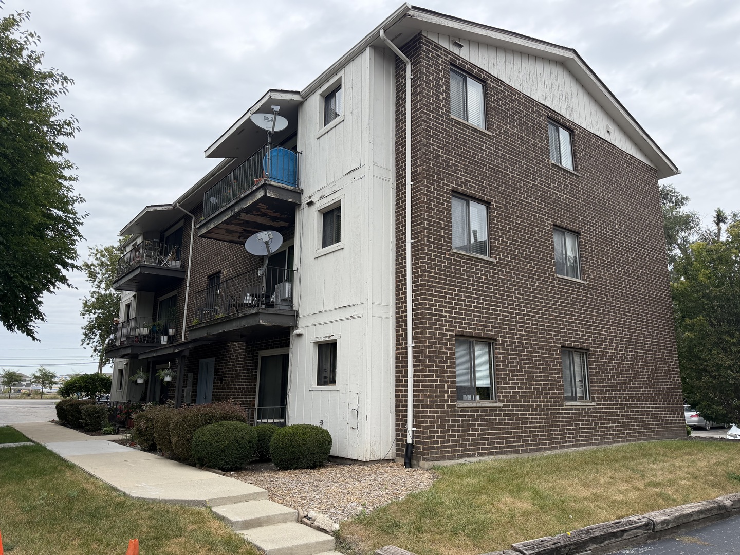 6329 175th Street 2n Property Photo 12