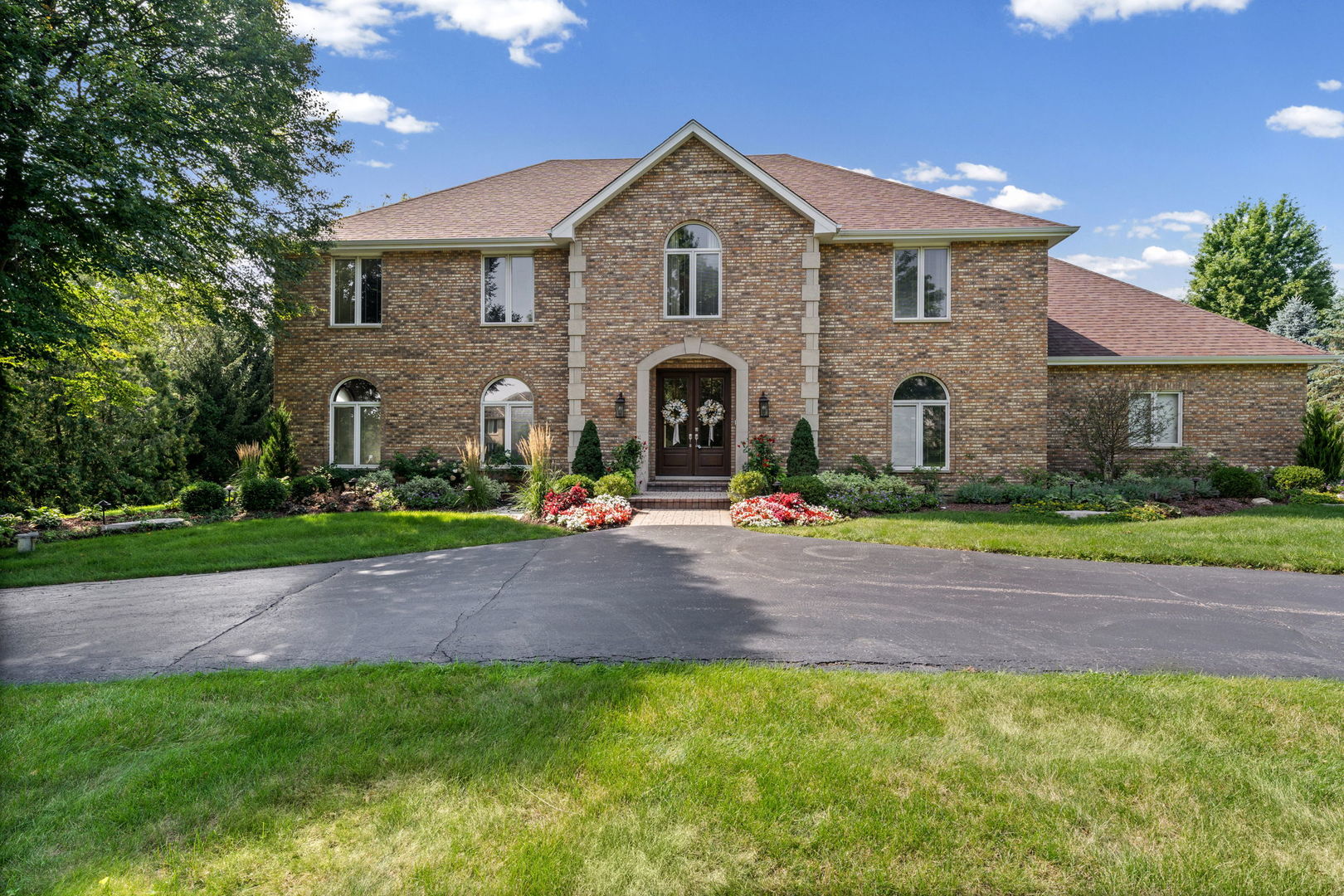 5657 Oakwood Circle Property Photo 1