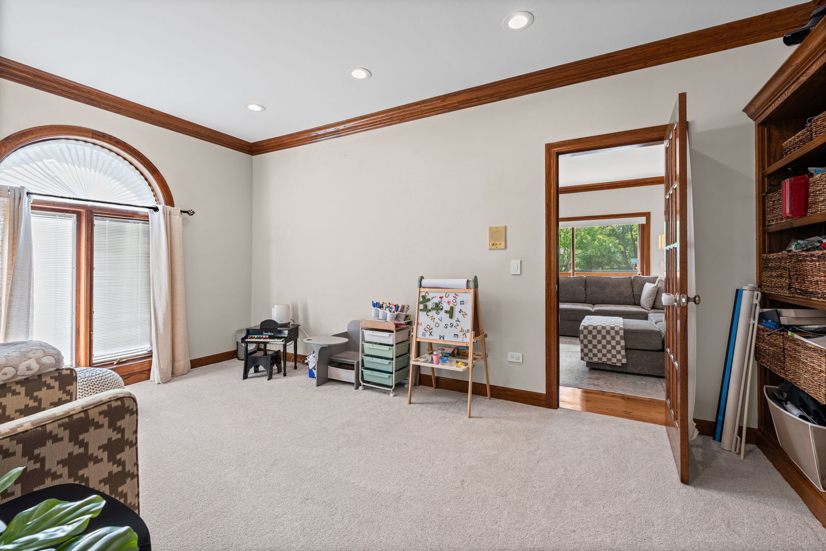 5657 Oakwood Circle Property Photo 7
