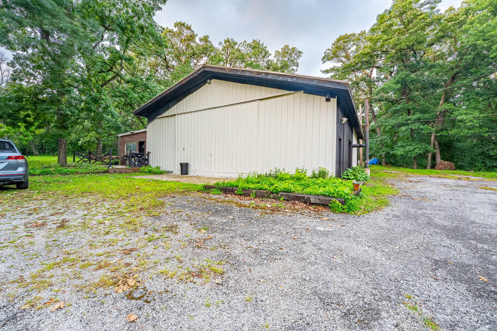 22620 Cottage Grove Avenue Property Photo 3
