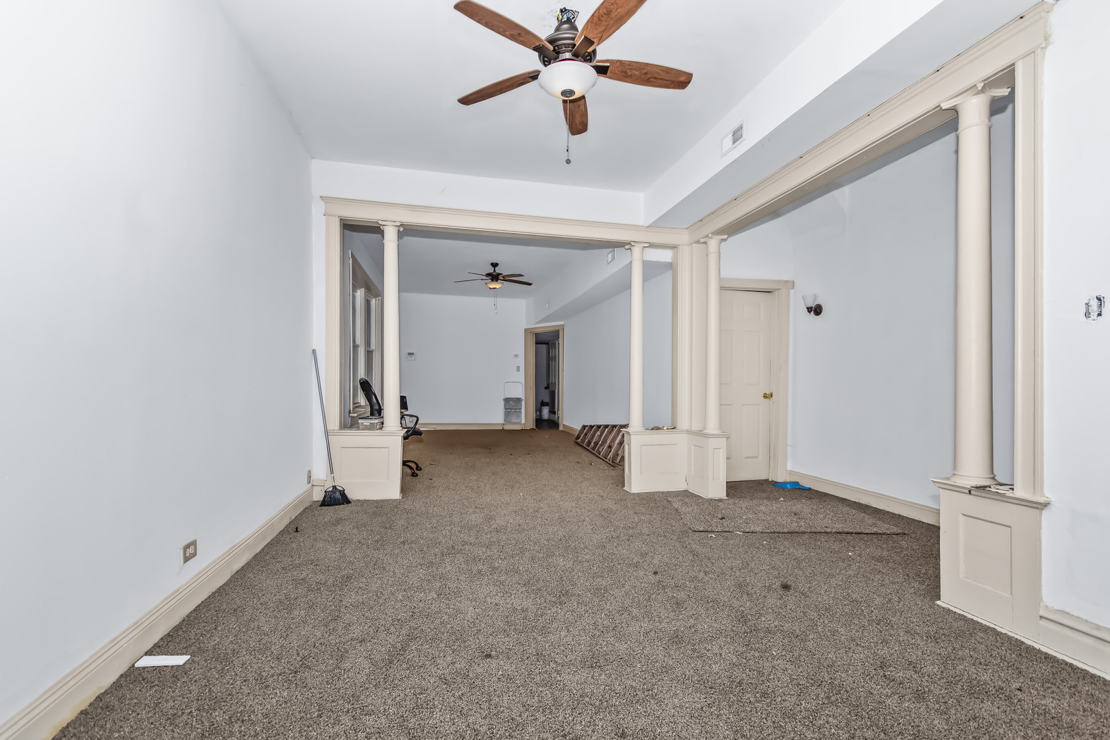 6141 S Justine Street Property Photo 6