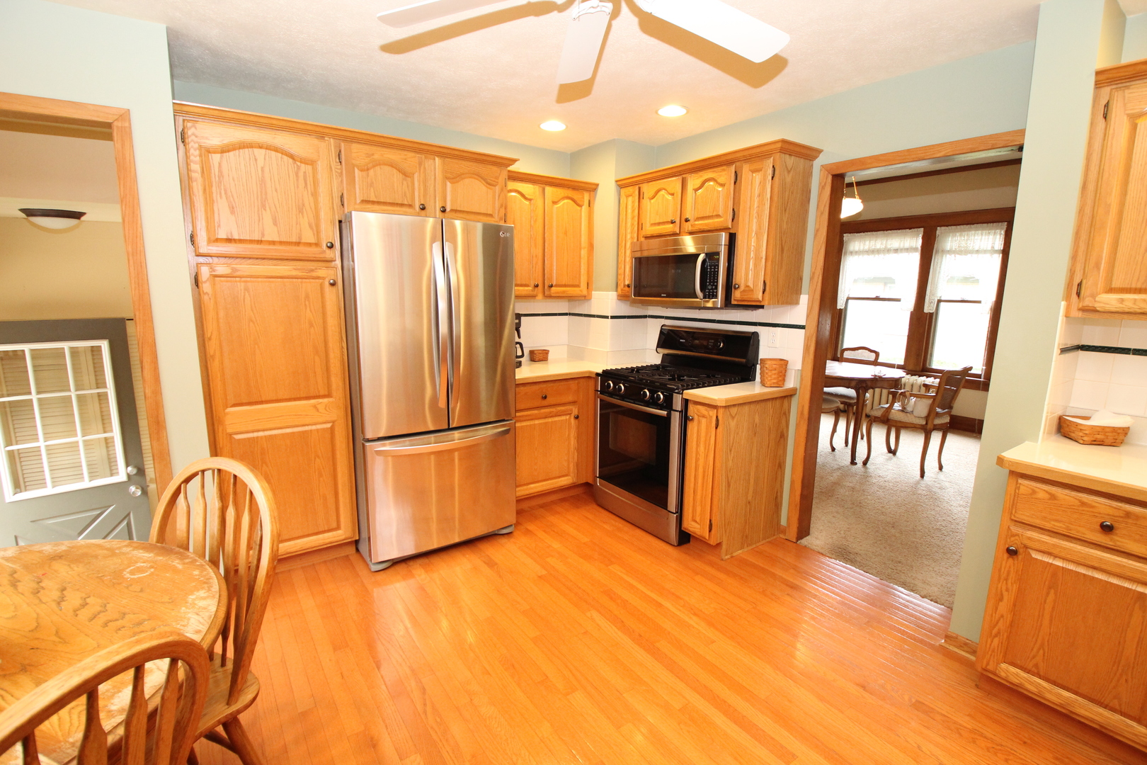 410 E Hurlbut Property Photo 13