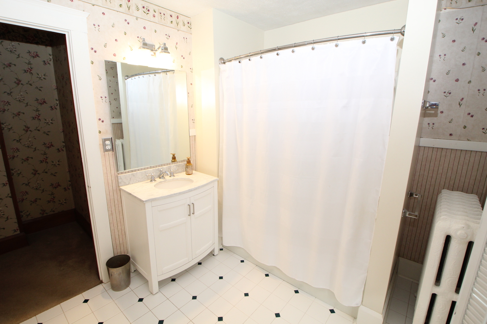 410 E Hurlbut Property Photo 26