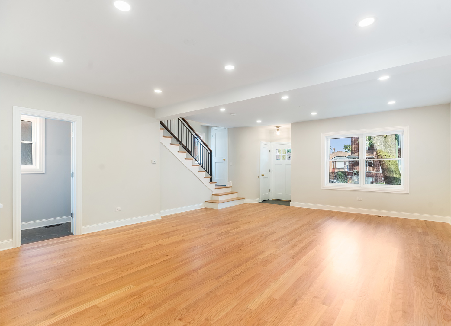 2730 N Mason Avenue Property Photo 4