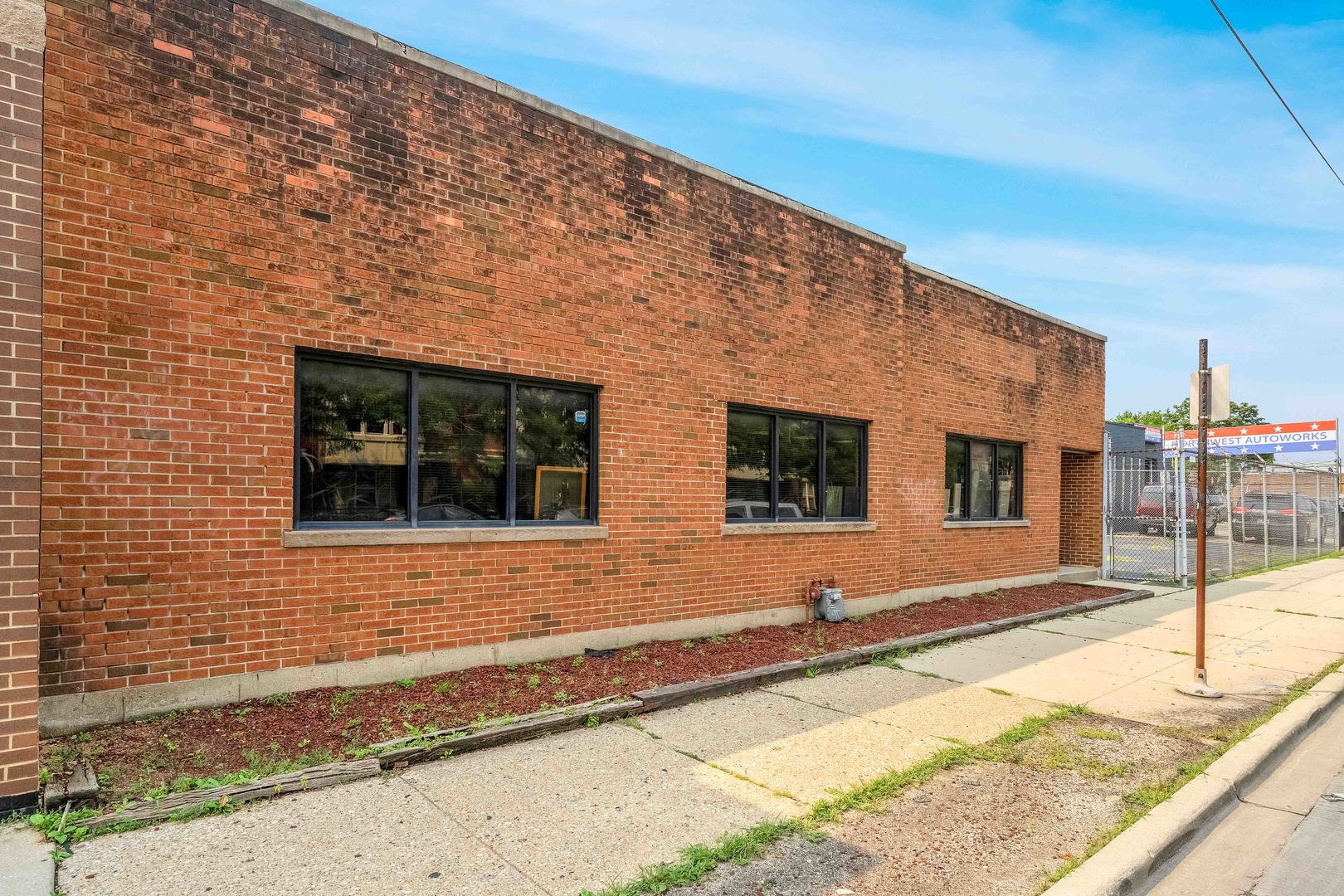 4511 W Belmont Avenue Property Photo 2