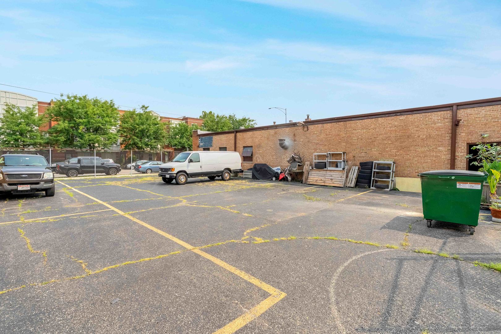 4511 W Belmont Avenue Property Photo 3