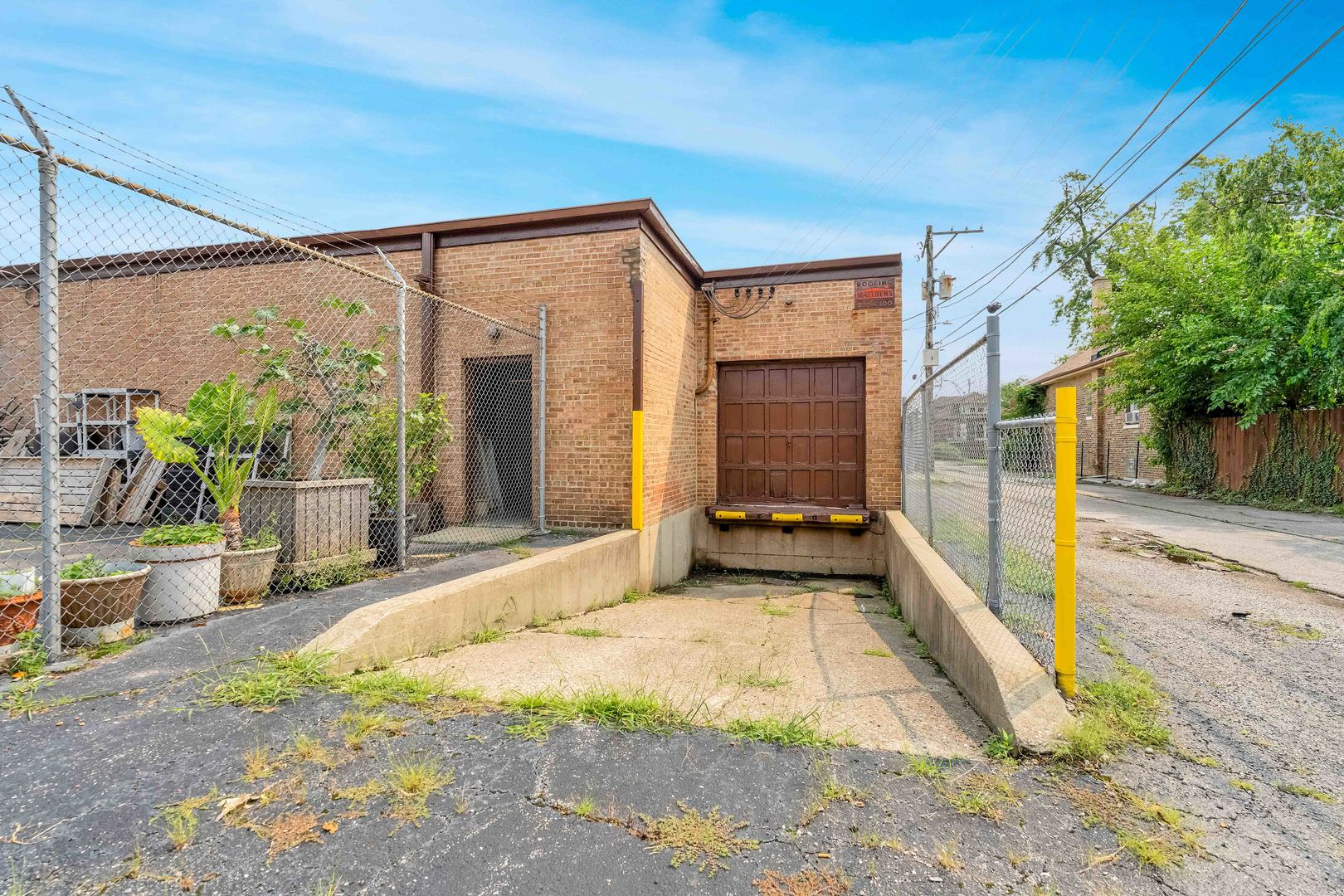 4511 W Belmont Avenue Property Photo 6