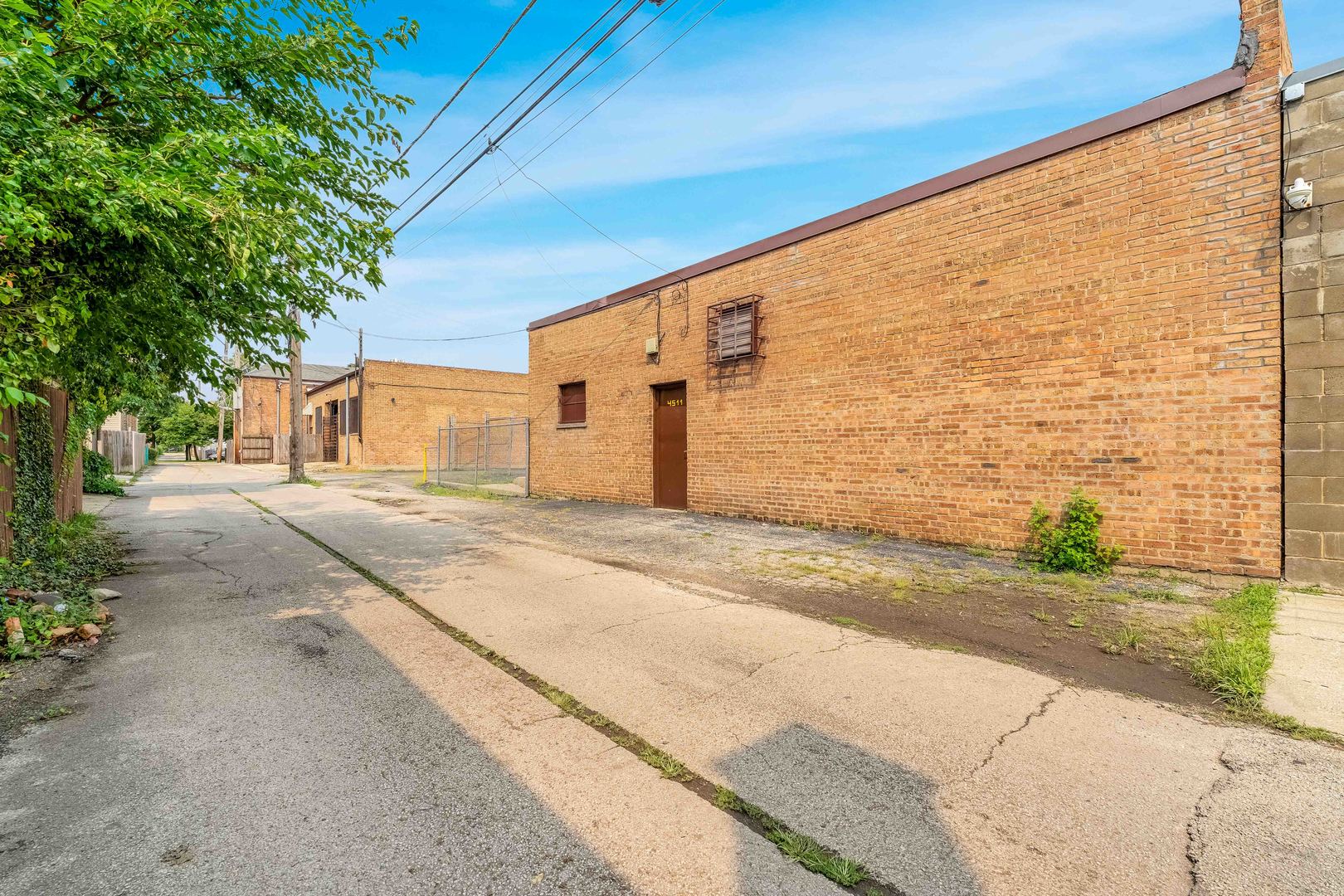 4511 W Belmont Avenue Property Photo 7