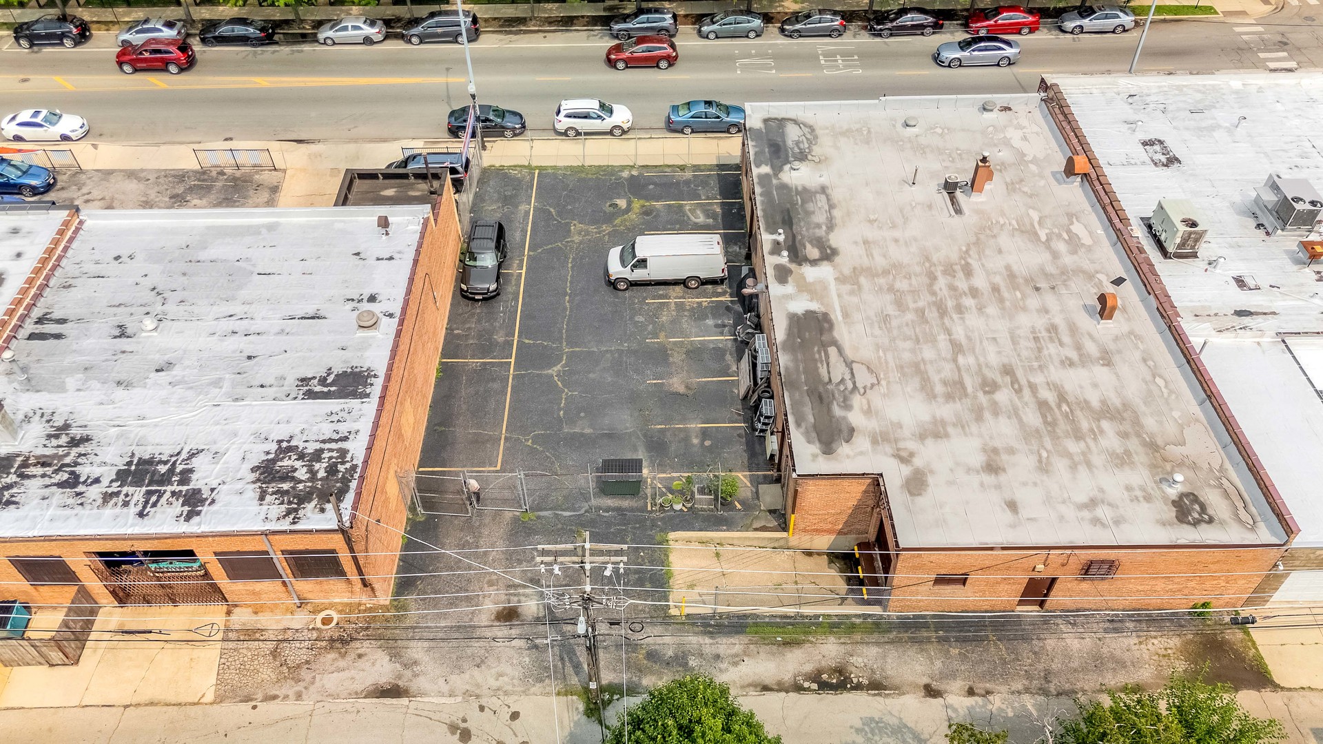 4511 W Belmont Avenue Property Photo 12