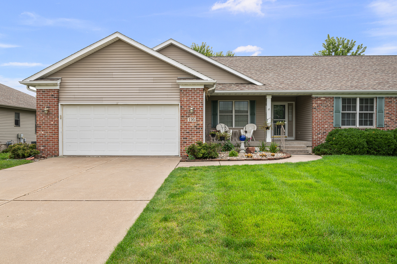 116 S BLANCHE Drive Property Photo 1