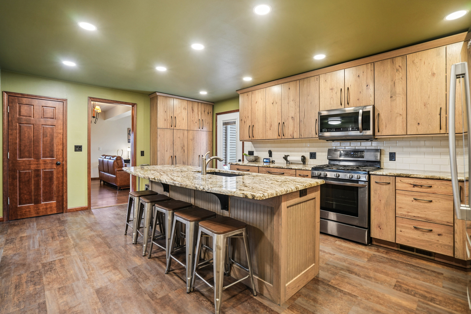 13489 Lomax Road Property Photo 3
