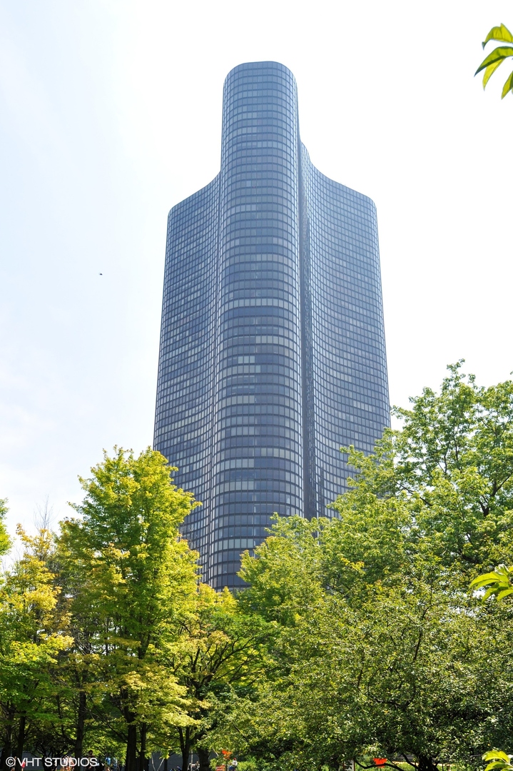 505 N Lake Shore Drive 405 Property Photo 1