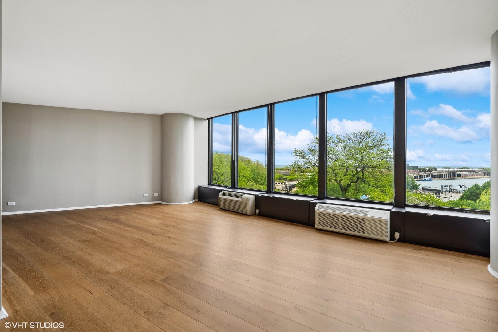 505 N Lake Shore Drive 405 Property Photo 3
