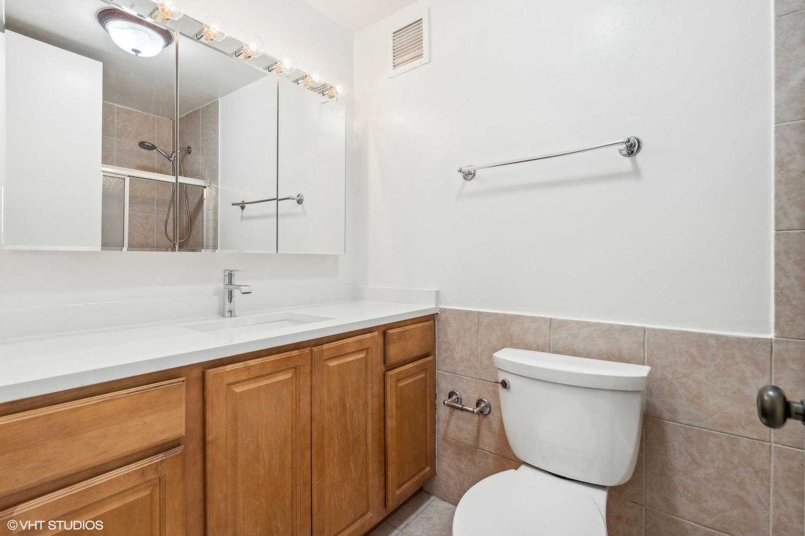 505 N Lake Shore Drive 405 Property Photo 6