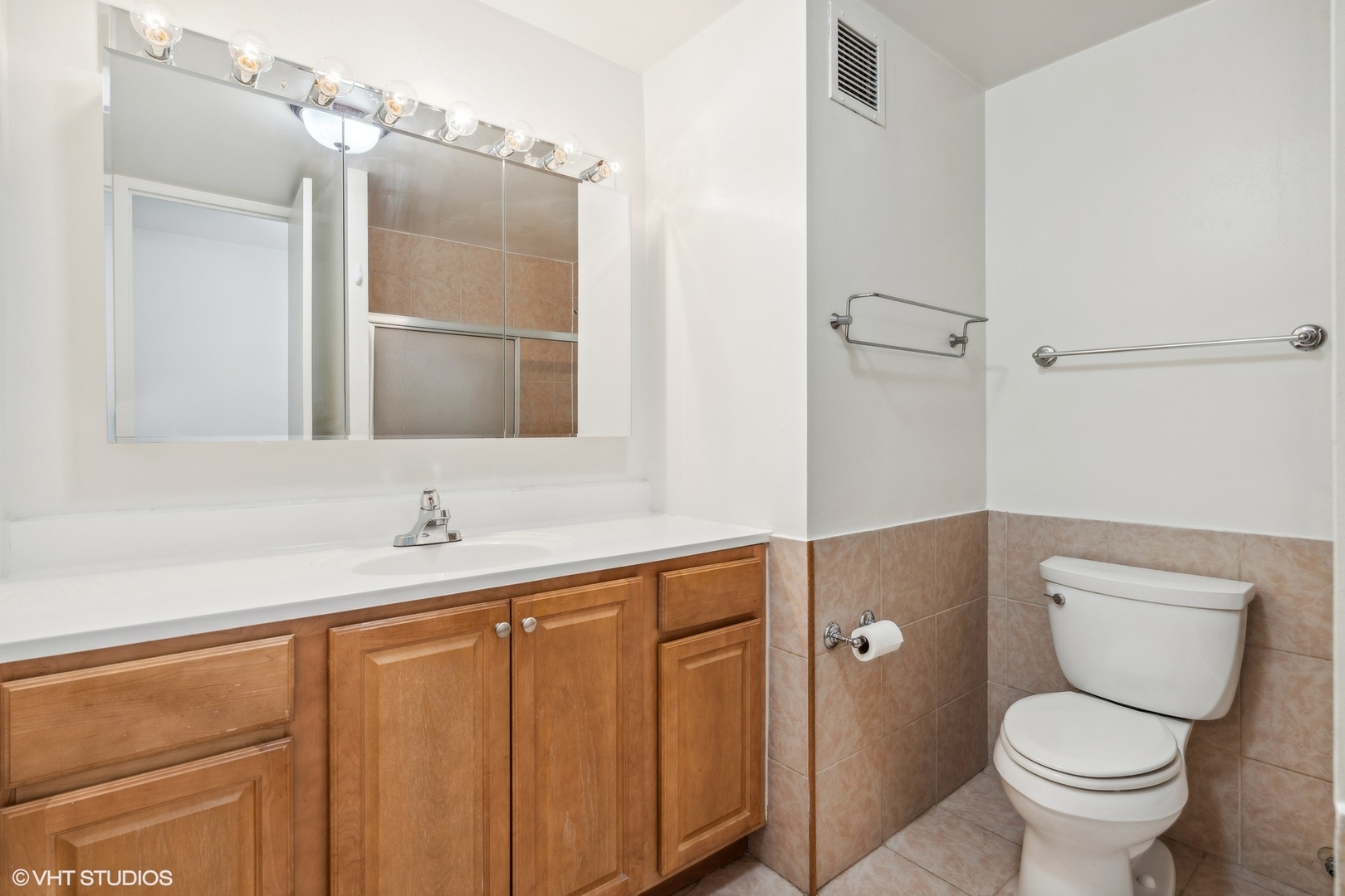 505 N Lake Shore Drive 405 Property Photo 9