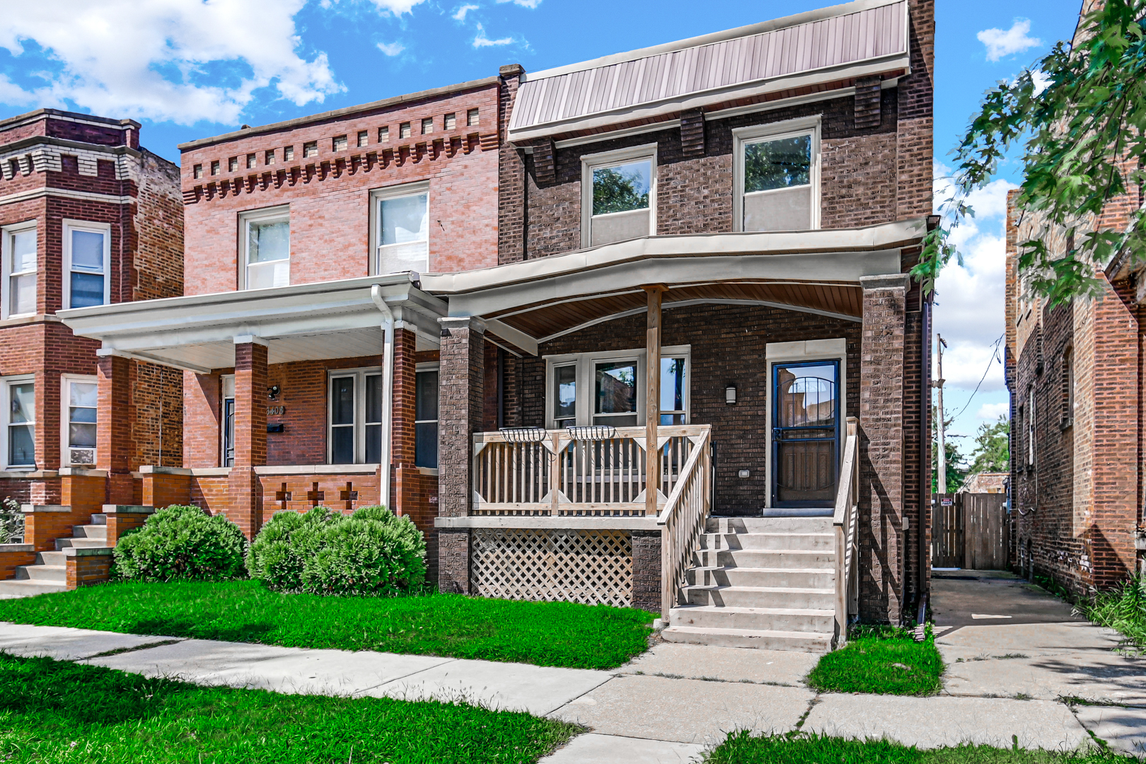 6404 S Langley Avenue Property Photo 1