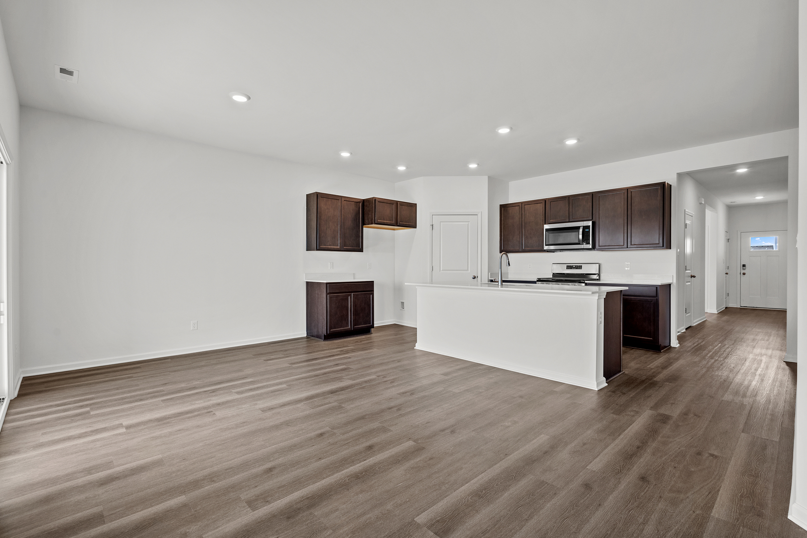 2913 Old Castle Road Property Photo 13