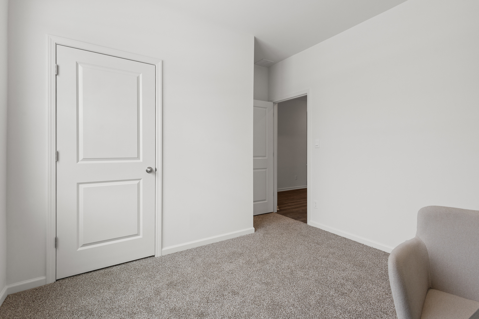 2913 Old Castle Road Property Photo 19