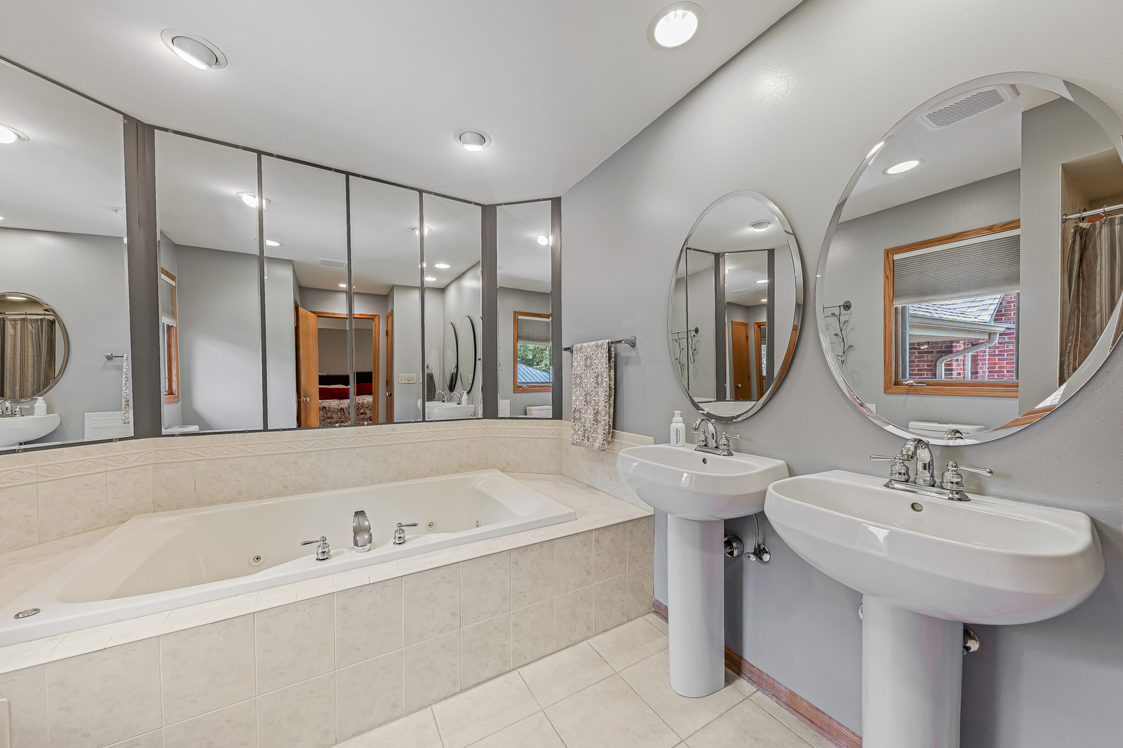 12054 Blackthorne Ridge Drive Property Photo 15