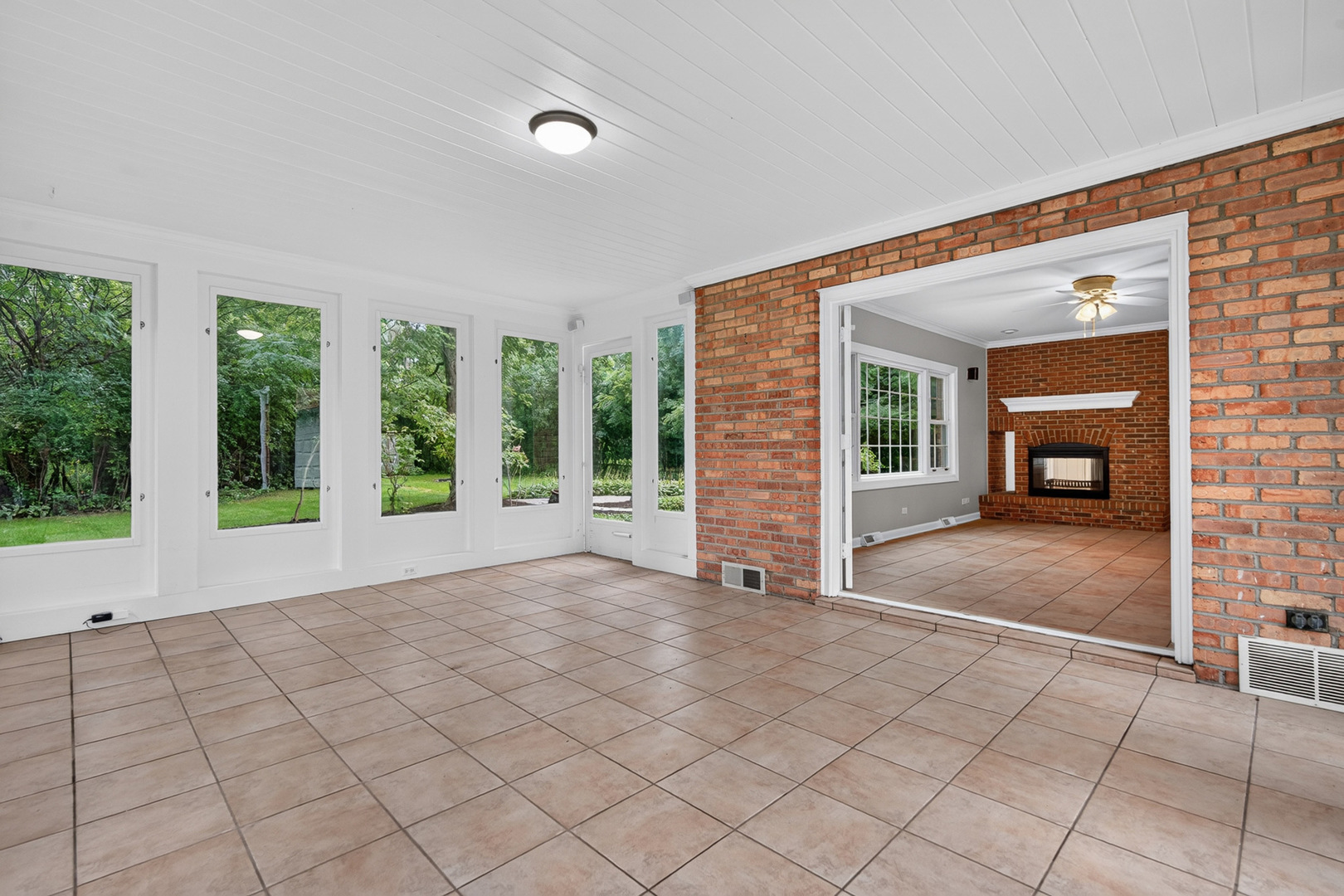2100 Stirling Road Property Photo 15