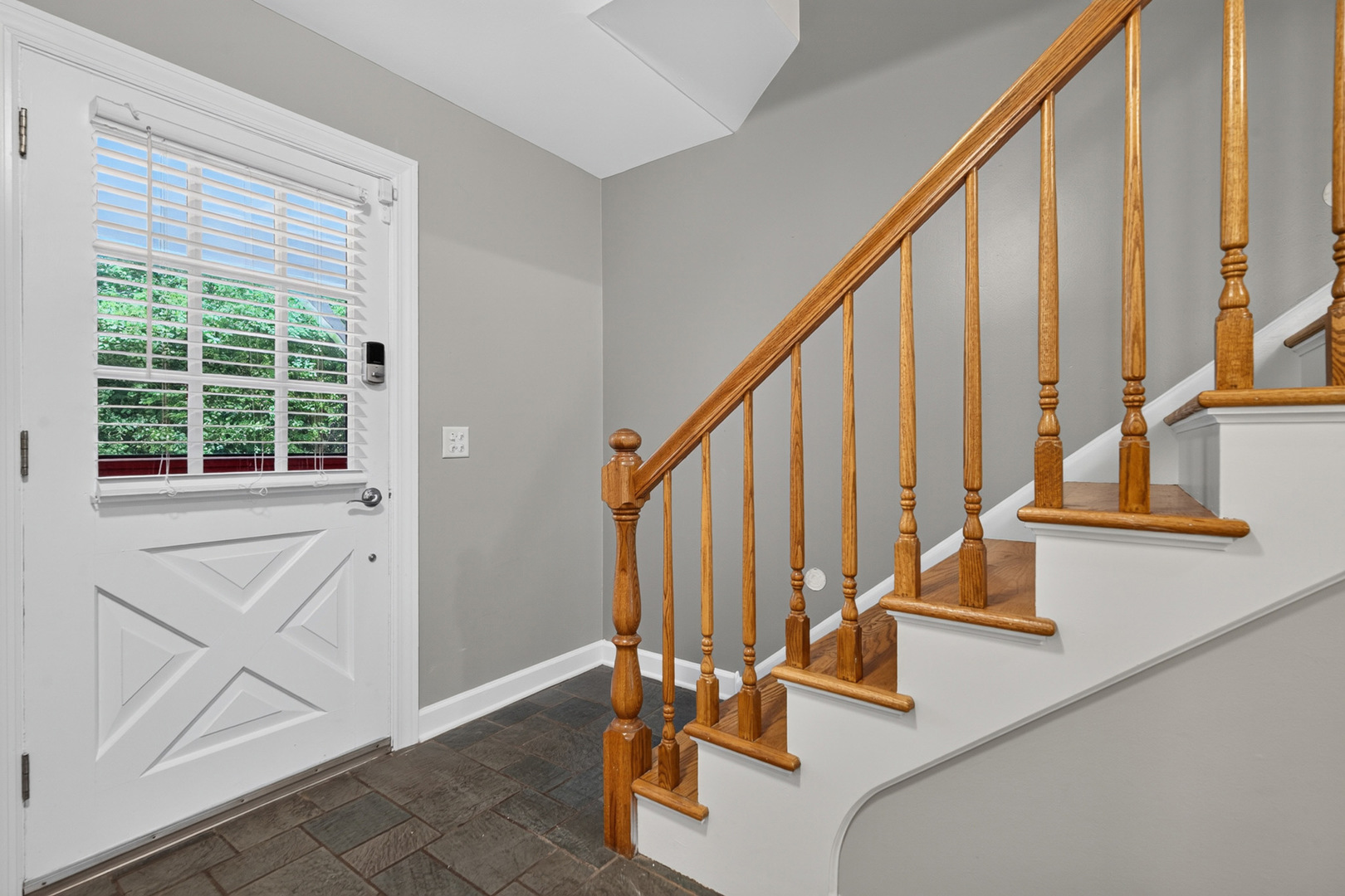 2100 Stirling Road Property Photo 17